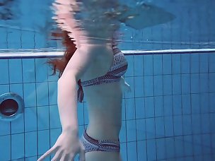 Big Bouncing Tits Underwater - Underwater XXX Videos @ Tube Teens Porn